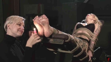 Olivia on the bench - Astrid plays with her oiled soles using candles